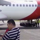 Image for article titled Passengers Nearly Fight to Have Plane Grounded Over Presence Of Fruit